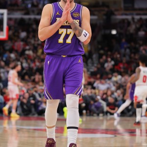 世界杯手机版安装-媒体人：东契奇嘻嘻哈哈拿下46+7+11 得分这件事对他实在太容易了