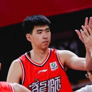 世界杯客户端升级说明-10投狂砍24分14板！广东男篮弃将打成本土第一中锋，感谢杜锋成全